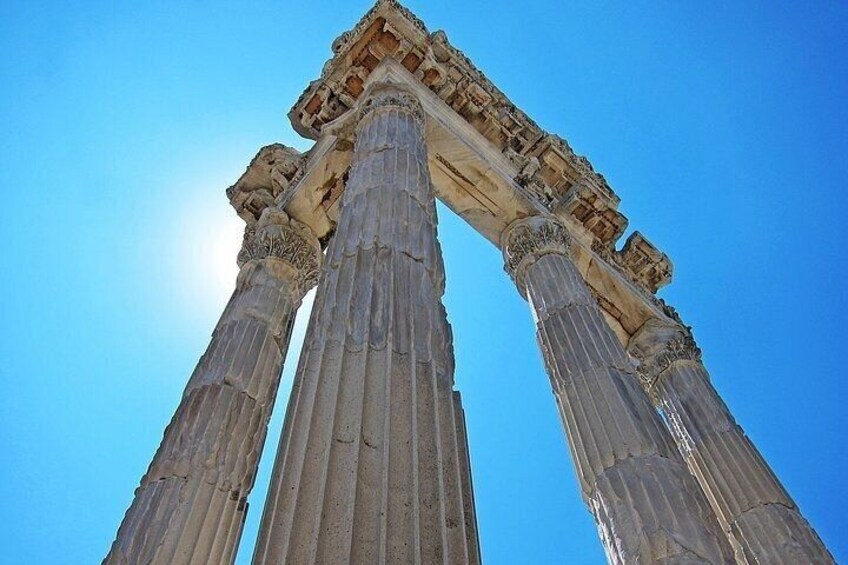 Pergamon Tour by Khalid
