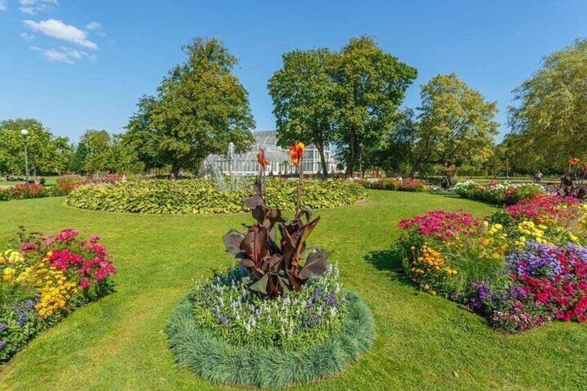 Fascinating Gothenburg Walking Tour for Couples