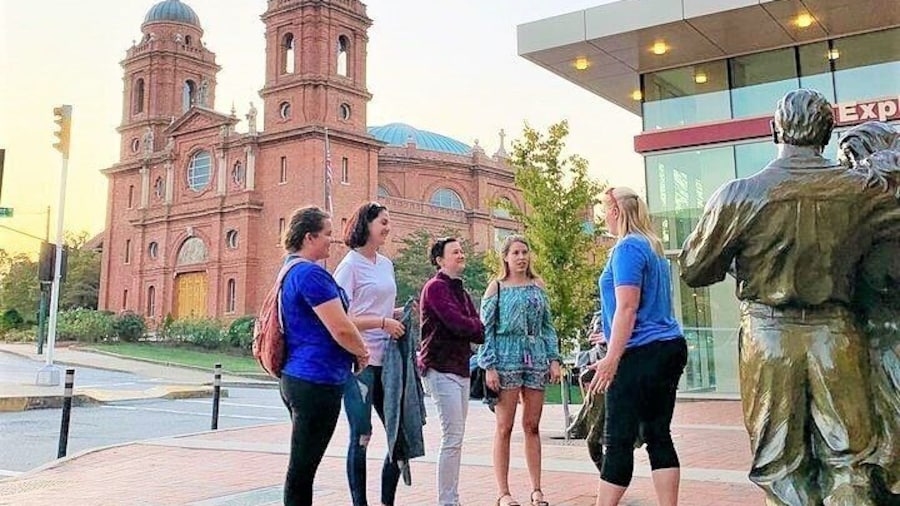 Downtown Asheville Tip-Based Sightseeing Walking Tour