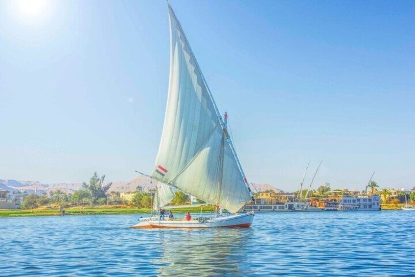 4 Days Aswan to Luxor Nile Cruise and Hot Air Balloon from Cairo with FLIGHT