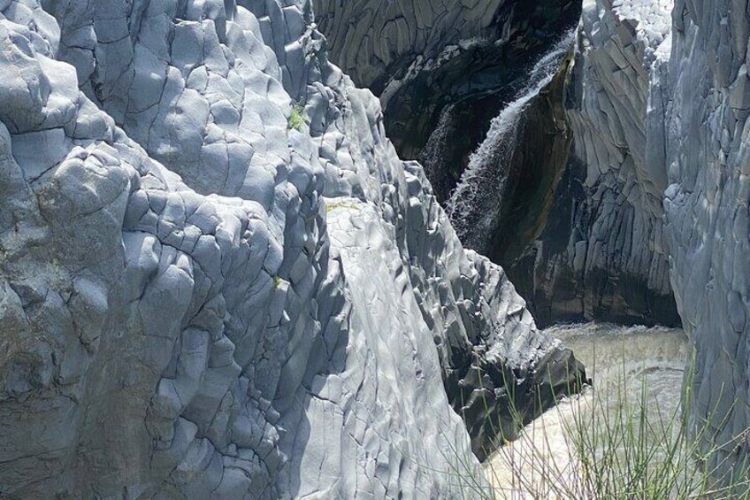 Private tour Gole Alcantara and Etna 2000 meters 