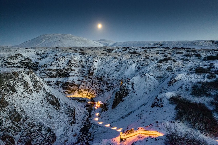 Silver Circle - Canyon Baths, Waterfalls & Sagas