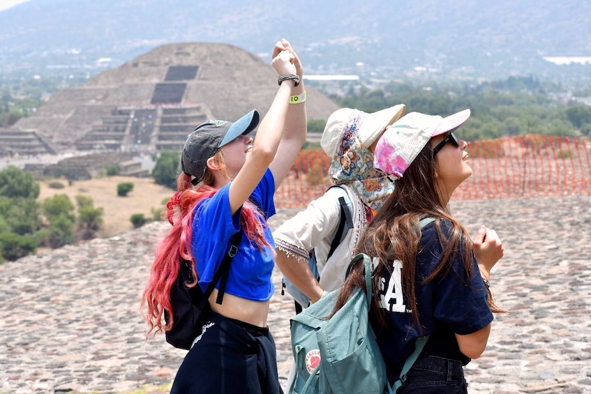 Teotihuacan Pyramids & Shrine of Guadalupe (Without Lunch)