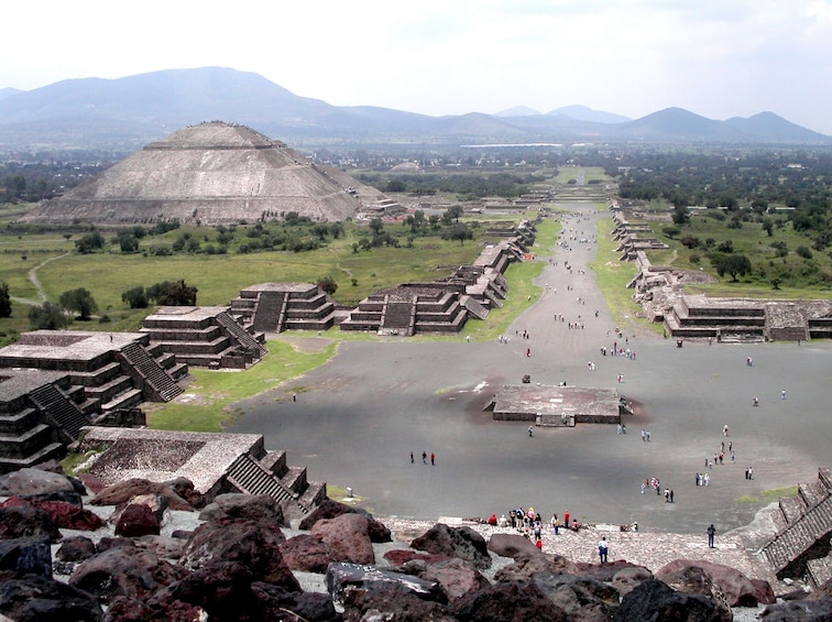 Teotihuacan Pyramids & Shrine of Guadalupe (Without Lunch)