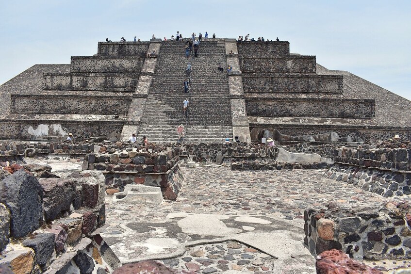 Teotihuacan Pyramids & Shrine of Guadalupe (Without Lunch)