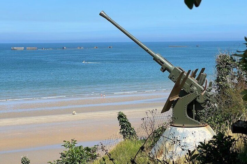 D-Day Gold Beach, Arromanches - Small group from Caen abard a Van