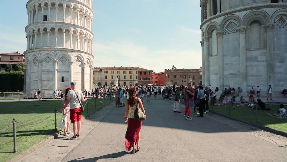 Excursion to Pisa through the Tuscan Countryside