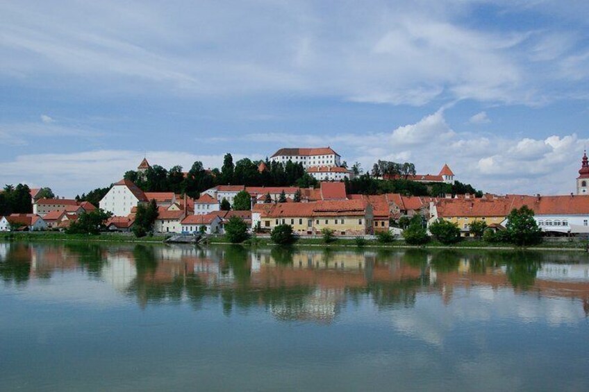 Guided tour “Love stories of Ptuj