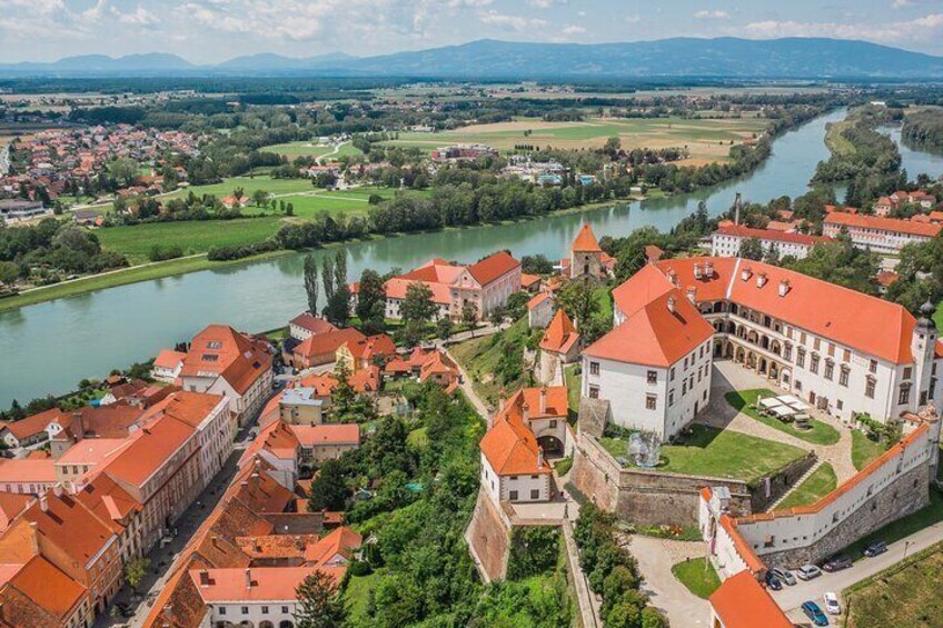 Guided tour “Love stories of Ptuj