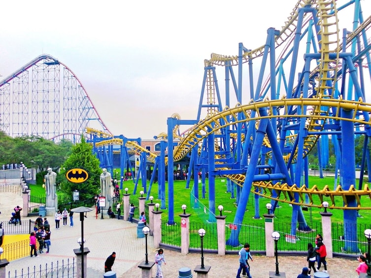 Discover Six Flags, the best amusement park in Mexico