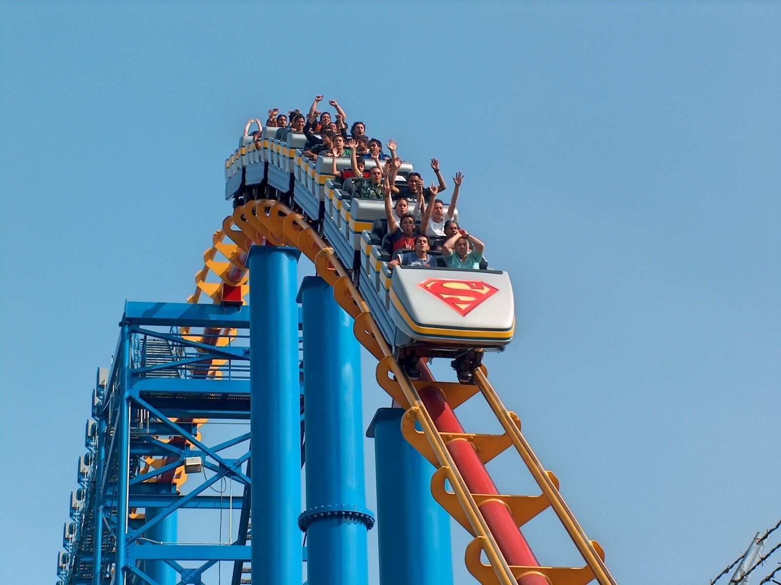 Discover Six Flags the best amusement park in Mexico