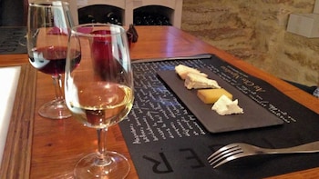 Sip & Savor Wine & Cheese Tour in Côte de Nuits