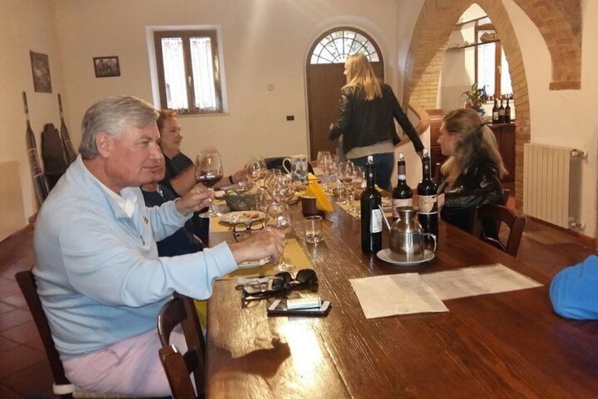 UrbExcursions Livorno ShoreExcursion: Siena Monteriggioni San Gimignano with Lunch & WineTasting