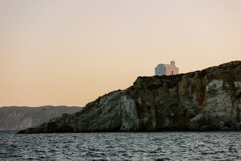 Private Luxury Boat Tour to Kimolos & Poliegos