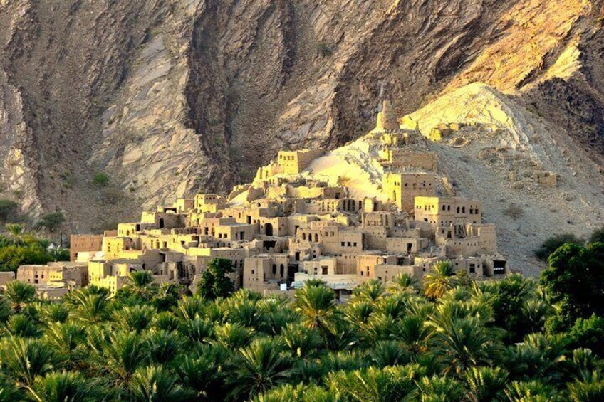 Oman Grand Canyon, Jebel Shams & Nizwa Full Day Tour