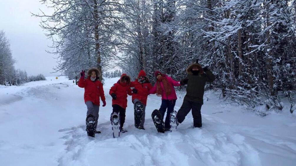 Snowshoeing group in Fairbanks