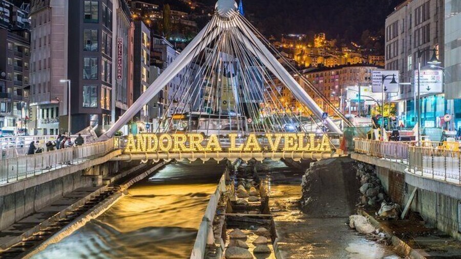 The Best of Andorra la Vella Walking Tour