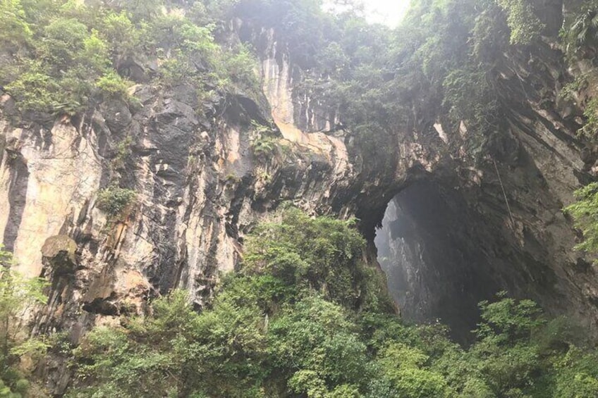 Private Day Tour to Gulong Canyon and Chuantian Rock Cave from Guangzhou