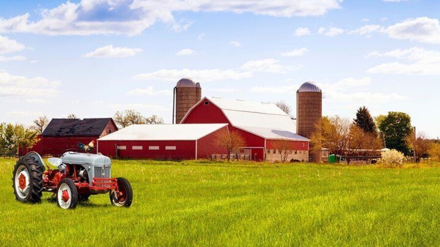 Annapolis Valley is the agricultural area of Nova Scotia known for Tides, Orchards and Vineyards