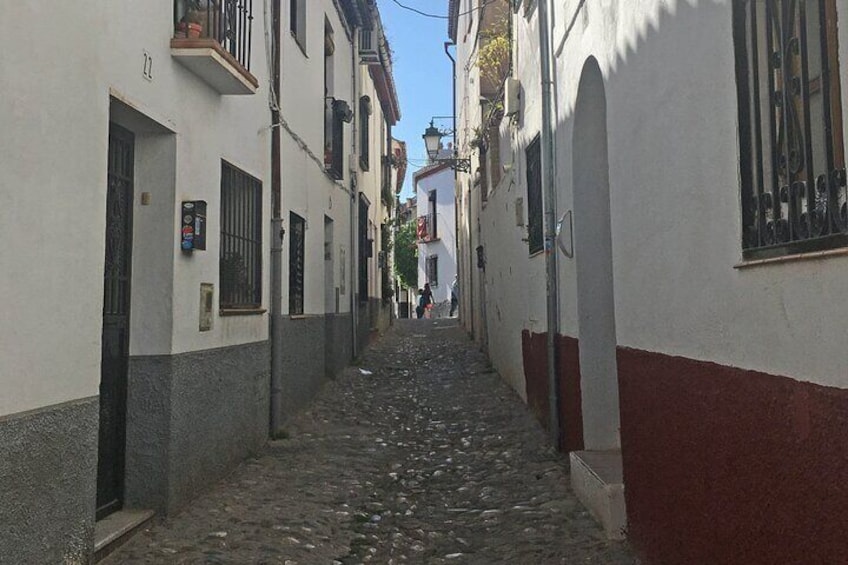 Albaicín and Sacromonte’s Iconic Sights: A Self-Guided Audio Tour