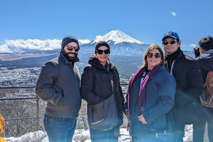 Mount Fuji Five Lakes Tour from Kawaguchiko with Guide & Vehicle