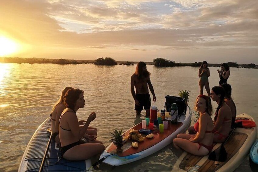 Contemplation of the beauty of the Bacalar lagoon.