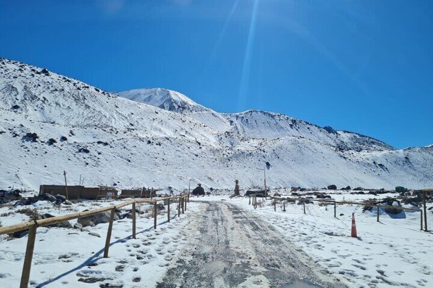 Cajon del Maipo region + Yeso Waterfall + picnic