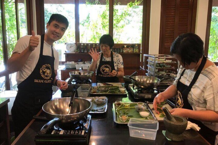 Blue Elephant Thai Cooking Class with Additional Dessert in Phuket