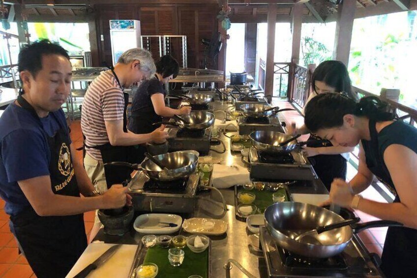 Blue Elephant Thai Cooking Class with Market Tour in Phuket