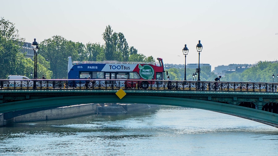 Tootbus Must See Paris: Hop-on Hop-off Tour & 1 Hour Cruise