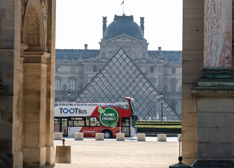 Tootbus Must See Paris: Hop-on Hop-off Tour &  1 Hour Cruise