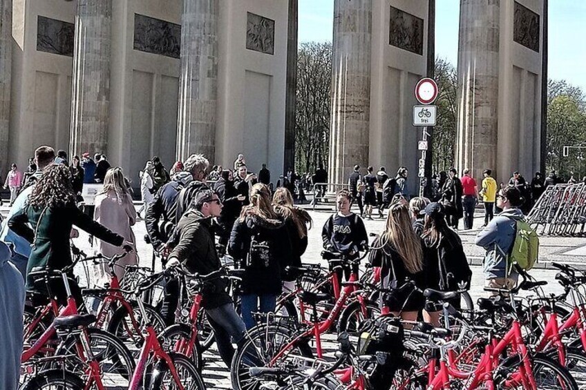 Berlin excursions Guided Bike tour Berlin