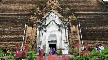 Private Full-Day Discover Mandalay & Mingun Tour