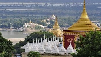 Private Full-Day Tour of Mandalay's Royal Capitals