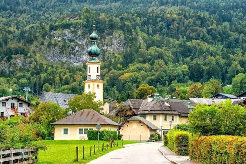 Sankt Gilgen romantic paradise walking tour