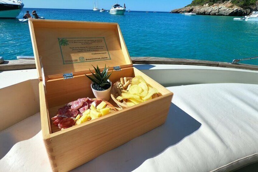 Half Day Boat Trip South of Menorca Marenostrum