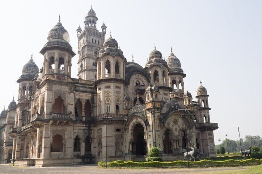 Highlights of Vadodara (Guided Half Day City Sightseeing Tour by Car)