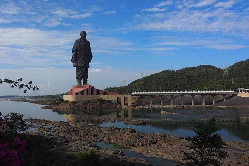 Day Trip to Statue of Unity (Guided Full Day Sightseeing Tour from Vadodara)