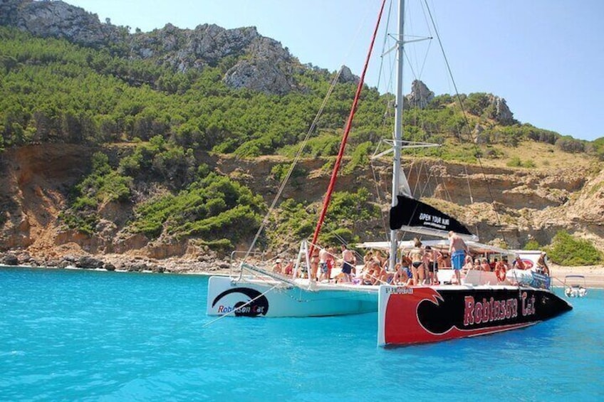 Mallorca Catamaran Tour in the Bay of Pollensa