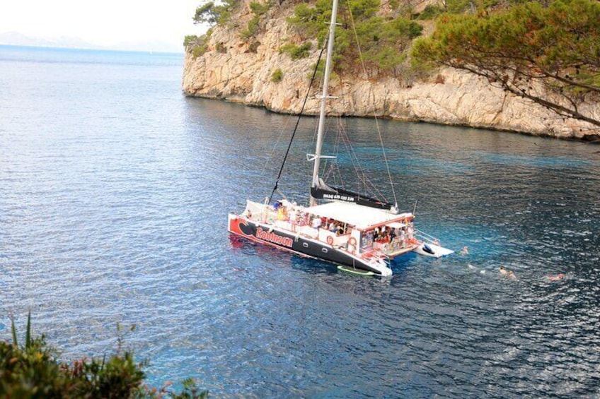 Mallorca Catamaran Tour in the Bay of Pollensa