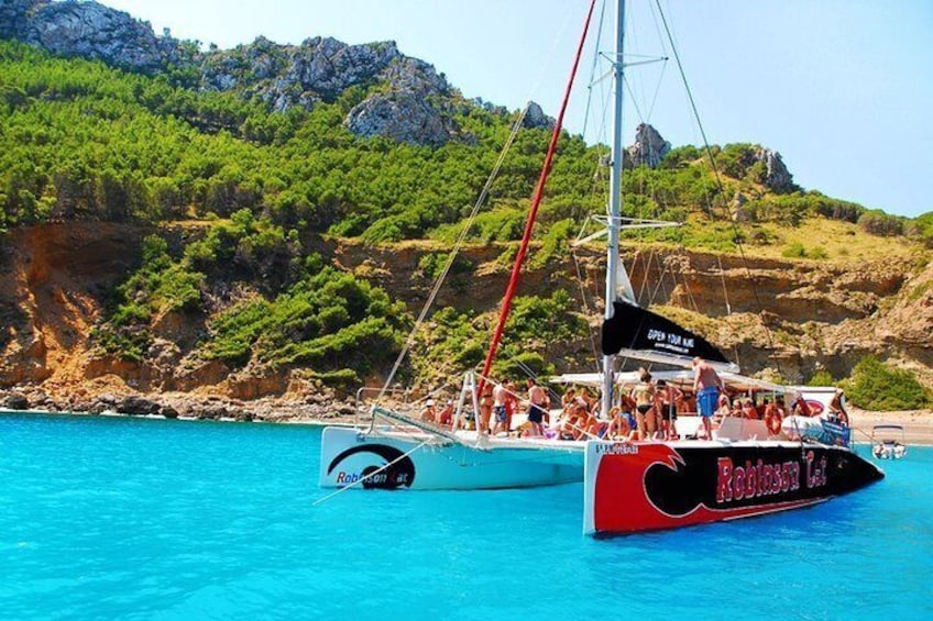 Mallorca Catamaran Tour in the Bay of Pollensa