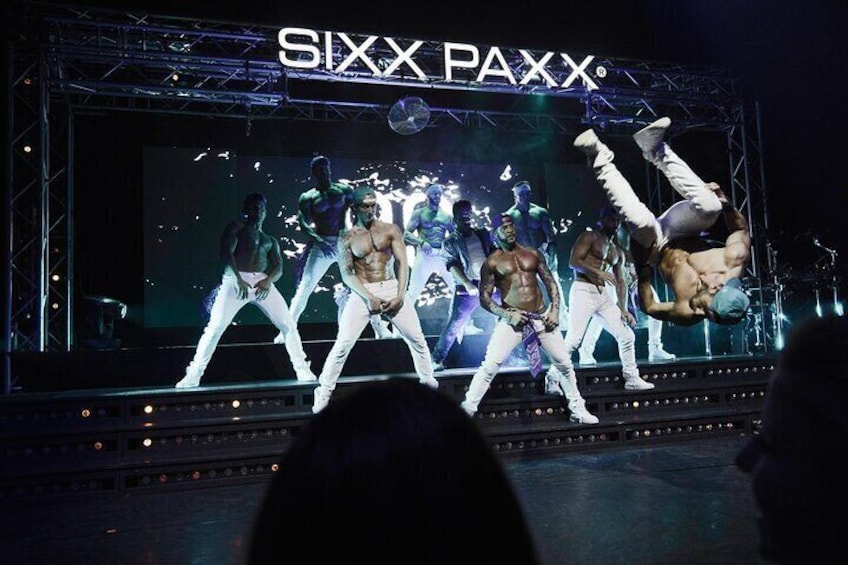 SIXX PAXX Theater Berlin Show