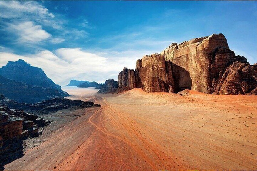 Private Tour of Wadi Rum Moon Valley from Wadi Araba Border Crossing