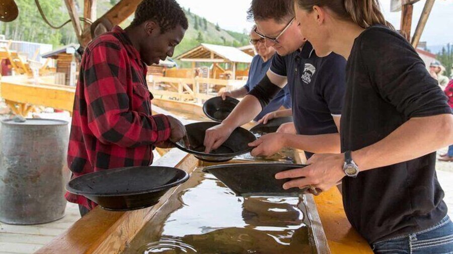 Yukon Gold Experience feat. Emerald Lake & Carcross