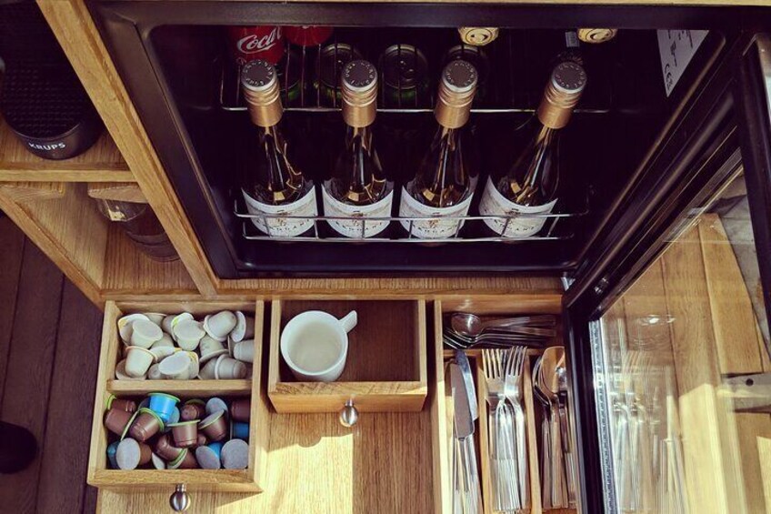 Minibar - coronasafe self service. The boat interior is desinfected after each tour.