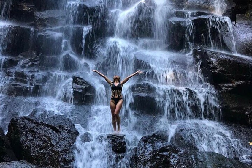 Discover Best Waterfalls - Tukad Cepung - Tibumana - Kanto Lampo