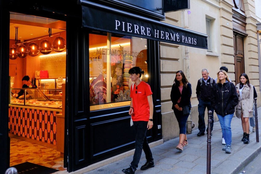 Discover Marais: See and Taste Paris like a Local
