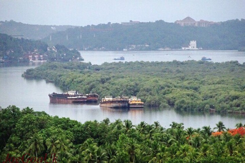 Explore Highlights of North Goa with Divar Island (Guided Fullday Tour by Car)