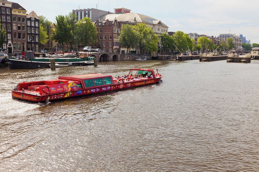 Amsterdam Hop-On Hop-Off Bus & 1 Hour Canal Cruise