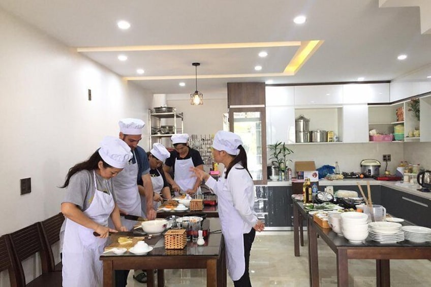Happy Cooking Class in Danang